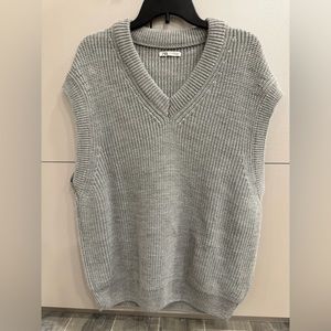NWOT Zara Grey Cable Knit Sweater Vest Size XL